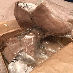 These are Lucky Brand booties
